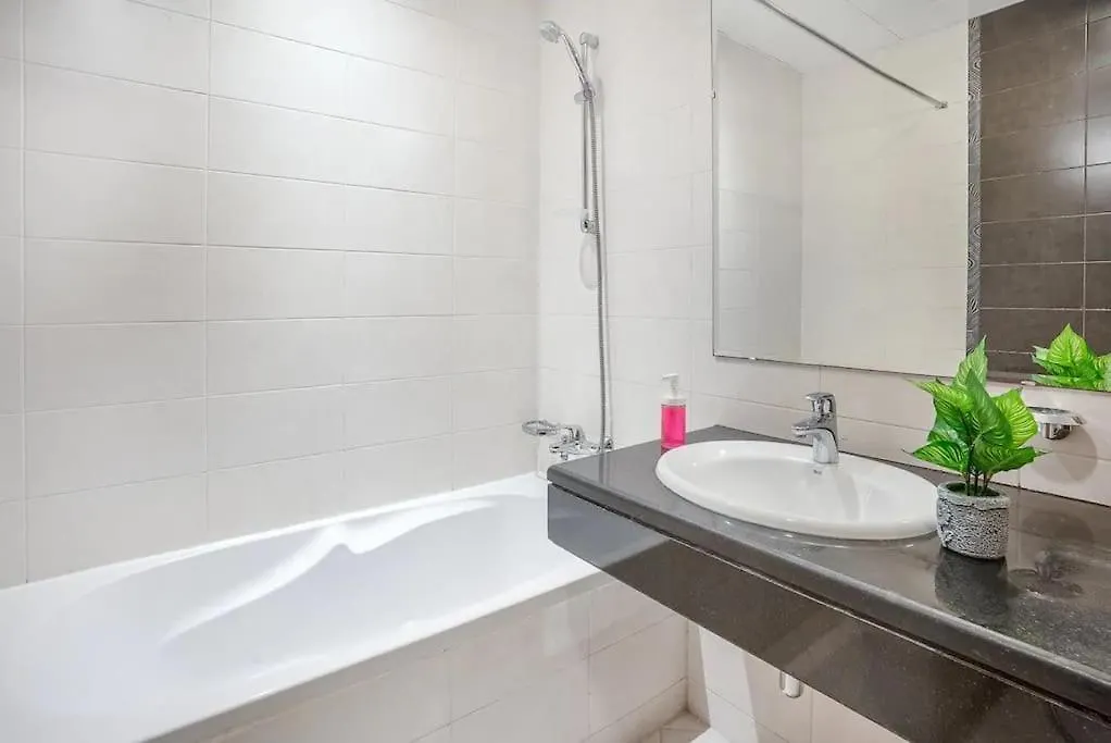 Lovely 3 Bedroom Apartment Beach Front Abu Dhabi